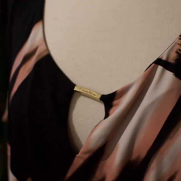 Calvin Klein shirt - Picture 3 of 4